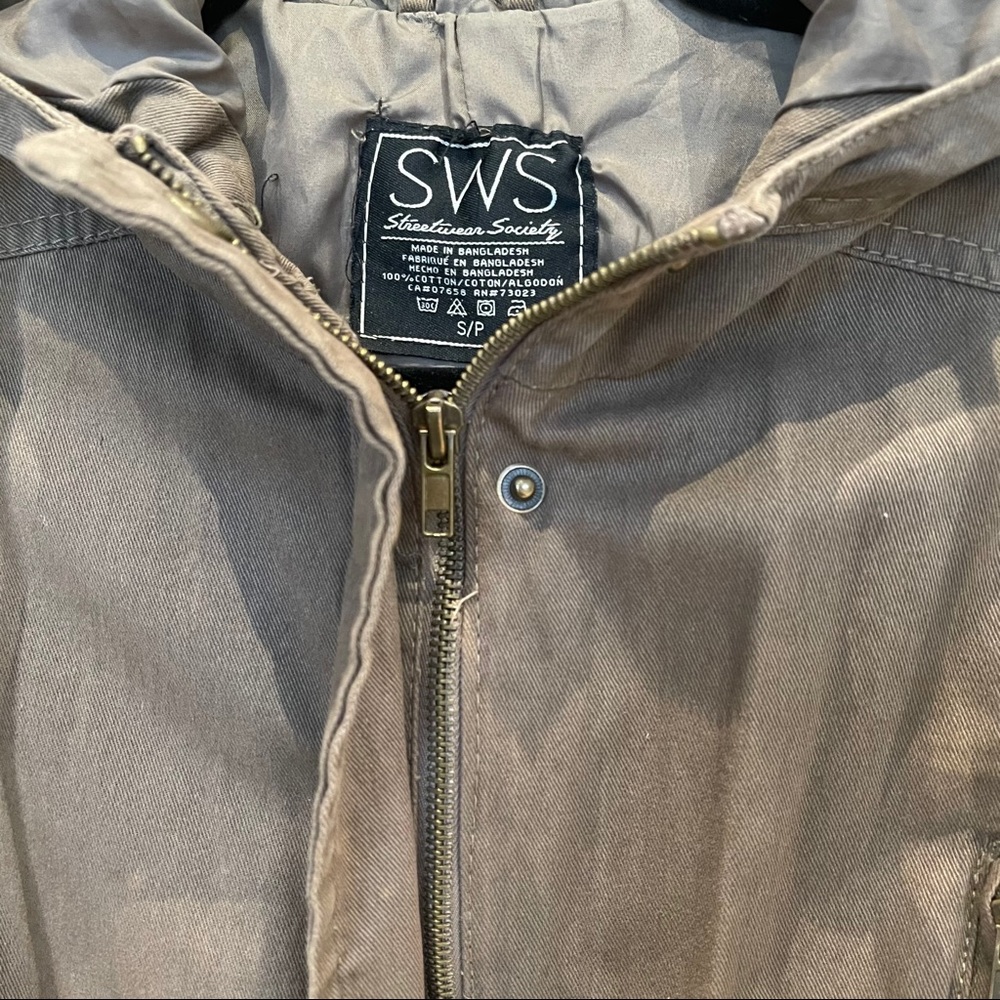 Army Green Fall Utility Jacket - Picture 7 of 10